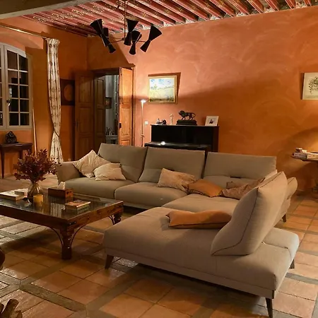 Manoir Du Bouyssou Couette-café Cintegabelle