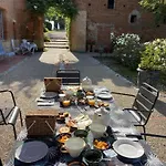 Manoir Du Bouyssou 4*