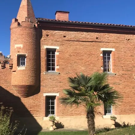 Manoir Du Bouyssou Bed & Breakfast *