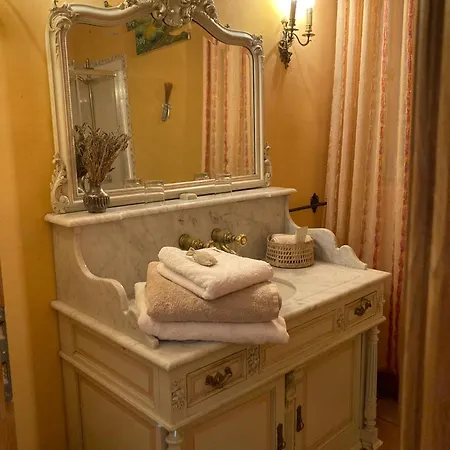 Bed & Breakfast Manoir Du Bouyssou 4*