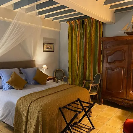 Manoir Du Bouyssou Bed and Breakfast