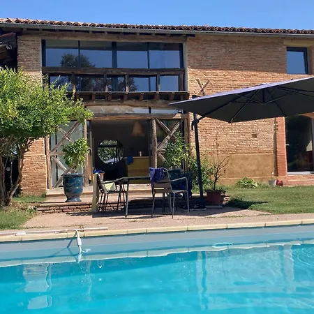 Manoir Du Bouyssou Bed & Breakfast