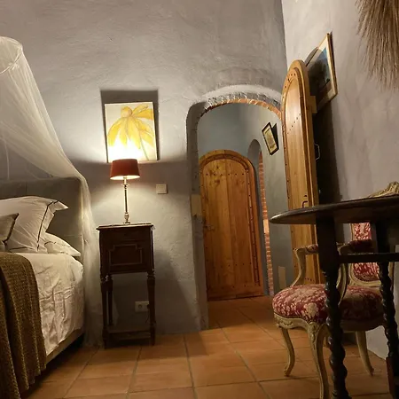 Manoir Du Bouyssou Bed & Breakfast