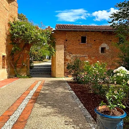 Manoir Du Bouyssou Bed & Breakfast Cintegabelle