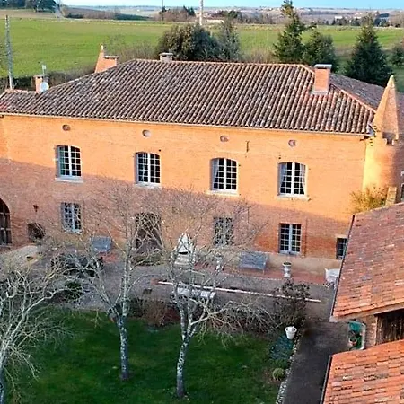 Manoir Du Bouyssou فندق مبيت وإفطار